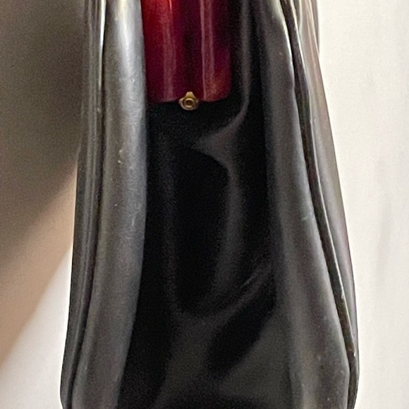 Vintage Mid Century Faux Leather and Bakelite Handbag - Picture 5 of 8